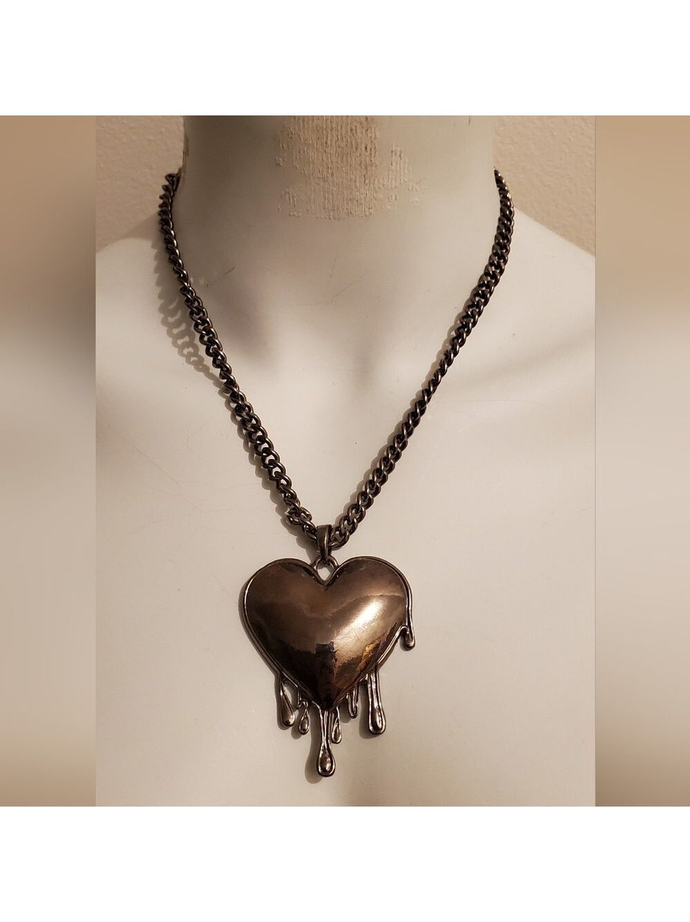 Bleeding Heart Chain Necklace